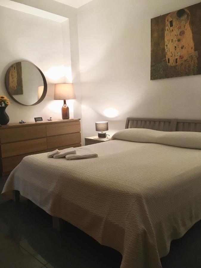 Blackboard House Hotel Bari Buitenkant foto