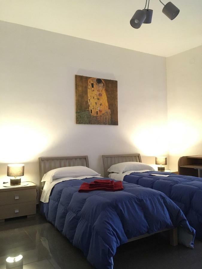 Blackboard House Hotel Bari Buitenkant foto